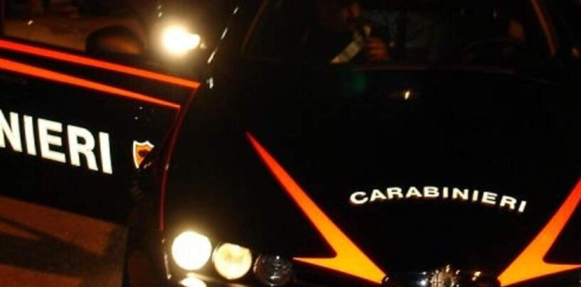 Altavilla Irpina, esagitato si scaglia contro i Carabinieri: denunciato per resistenza, oltraggio e lesioni personali