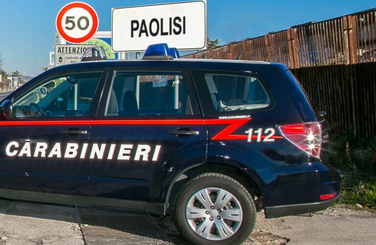 Paolisi, sorpreso a rubare un dosso rallenta-traffico: arrestato