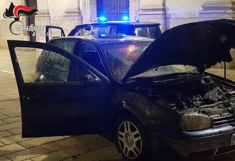 Golf incendiata ad Altavilla Irpina: il responsabile è un 18enne senza precedenti