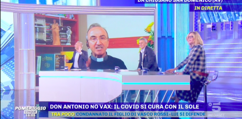 “Sono Free Vax e No Green Pass, ma non No Vax”. Don Antonio Romano da Chiusano a Pomeriggio 5