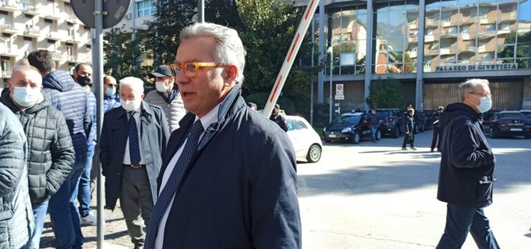 FOTO E VIDEO  / “Fallimento Alto Calore, la competenza è del Tribunale di Napoli”