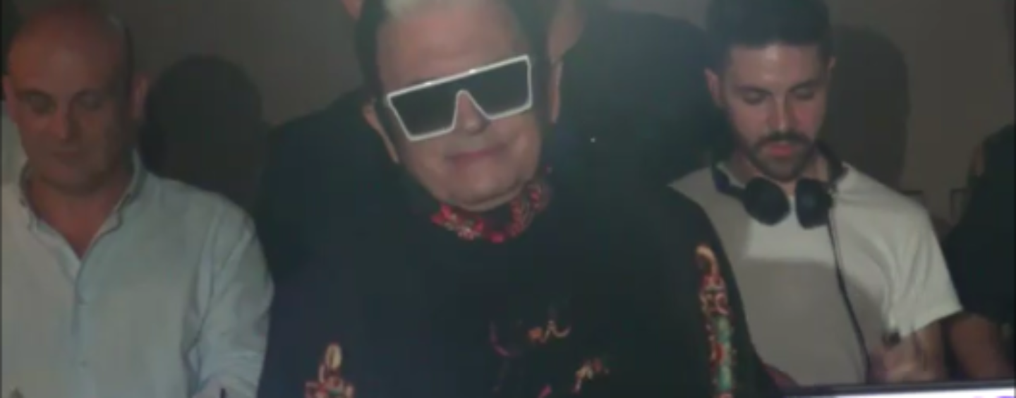 Cristiano Malgioglio, show ad Ariano: “Irpini molto calorosi, un piacere cantare qui anche i successi che ho scritto per Mina, Celentano e la Carrà/VIDEO
