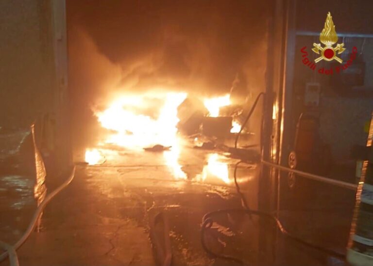 Incendio Airola: ecco i primi dati dell’Arpac sulla qualità dell’aria