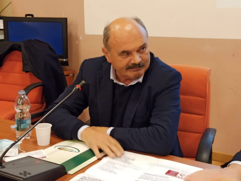 FOTO E VIDEO / “L’Irpinia tra i posti più belli d’Italia, il Fiano uno dei bianchi più buoni al mondo: ma non basta”
