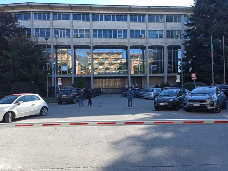 Turbativa per il Premio Pratola Serra, la Procura chiede la condanna per l’ex sindaco