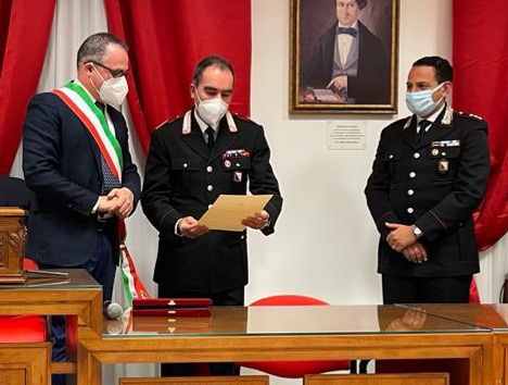 Fontanarosa, cittadinanza onoraria all’ex comandante dei carabinieri, Luogotenente Graziano Pietro