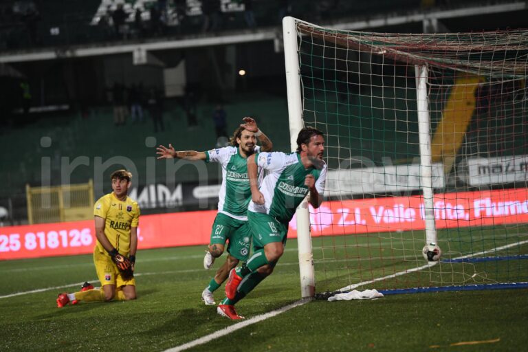 L’ Avellino espugna il “Viviani” con Maniero, Murano e Micovschi: 1 a 3 al Potenza