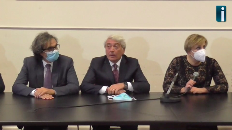 VIDEO/ Il Covid torna a uccidere ad Avellino, l’appello di Alaia: “Evitare disastri, vaccino unica strada”