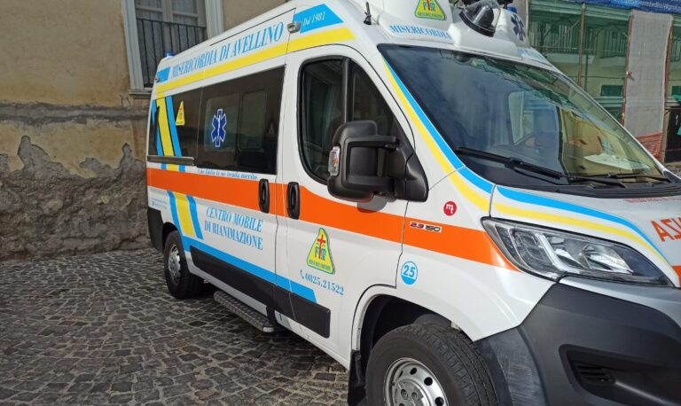 Misericordia Avellino, lavoratori in agitazione: «Non siamo missionari, meritiamo rispetto»