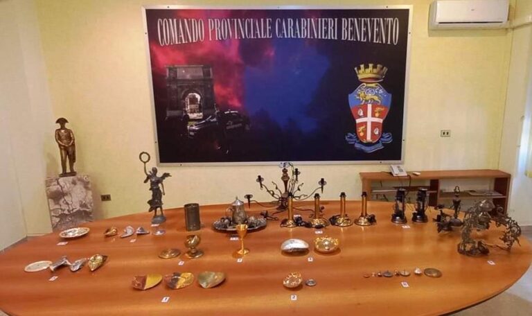 Benevento, furto in chiesa: denunciato l’autore per ricettazione