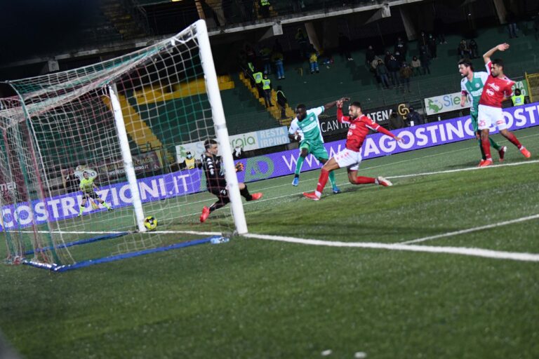 Avellino, Kanoute riprende il Bari: è 1 a 1 al “Partenio – Lombardi” nel big match