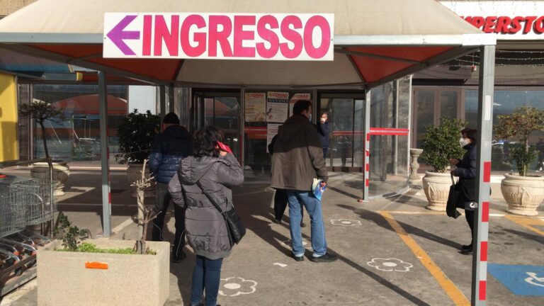 “Nessuna bomba”, riapre la Conad di Avellino