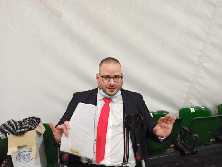 Concerto Geolier, ecco come accedere all’area dedicata alle persone con disabilità