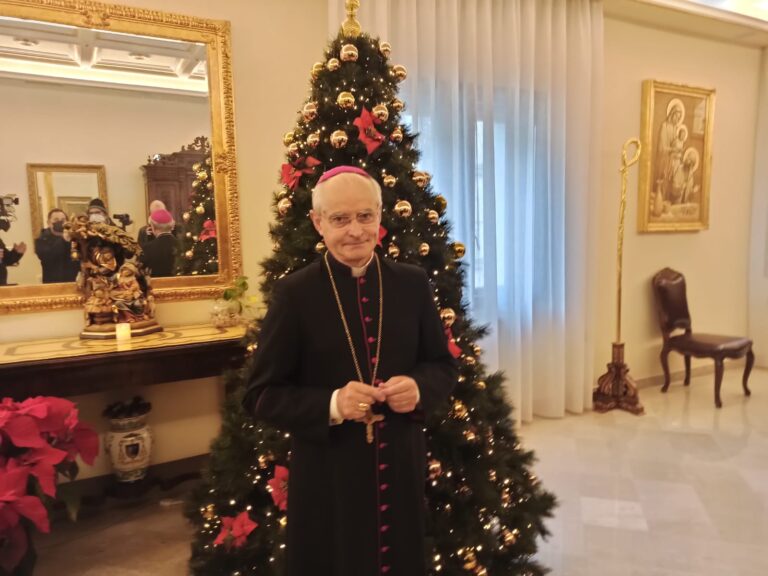 FOTO E VIDEO / “Natale è aprirsi agli altri, anche ai poveri”: parla Vescovo Arturo