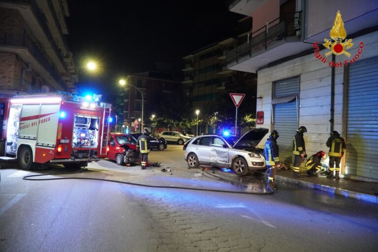 Avellino, perdita di metano dopo incidente stradale: i caschi rossi evitano il peggio