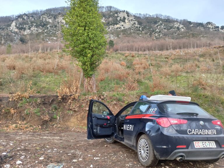 FOTO E VIDEO / Avellino, sulle tracce degli evasi: i “cacciatori Puglia” perlustrano il Faliesi