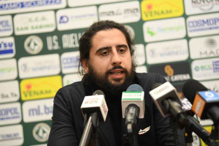 Calciatore denudato, l’Us Avellino: “Prendiamo le distanze da ogni forma di violenza”