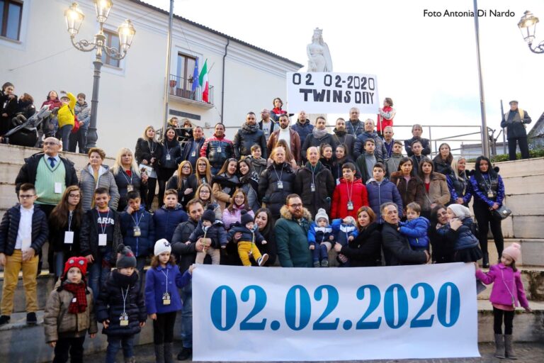 Gemelli di tutta la Campania unitevi, Altavilla Irpina vi aspetta