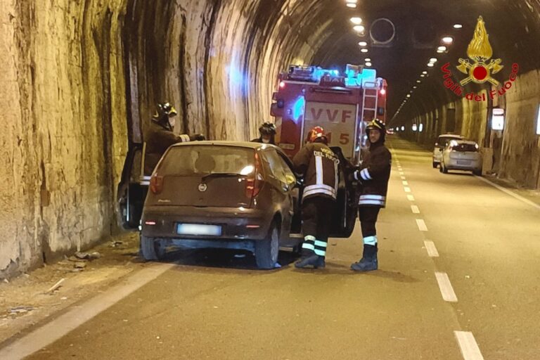 Vigili del Fuoco impegnati in due incidenti