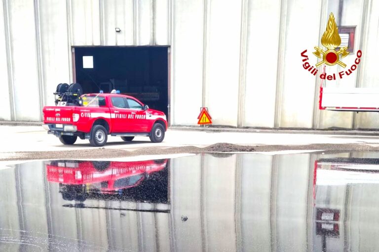 Flumeri, operaio travolto dal bitume bollente: trasportato al Frangipane