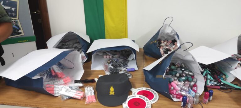 Cosmetici non conformi alla vendita, segnalati dalla GdF due punti vendita a Mercogliano e Atripalda