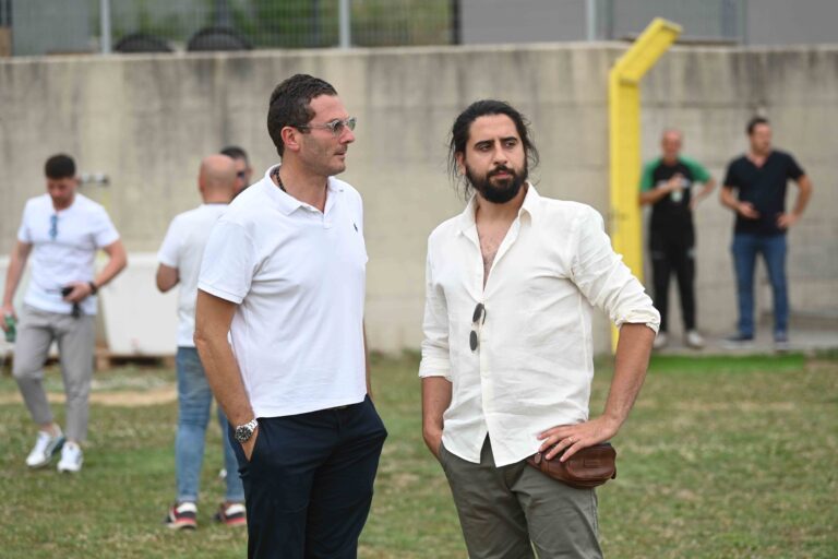 Danneggiata l’ auto del direttore De Vito, la solidarieta del club biancoverde