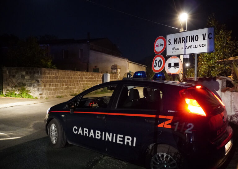 San Martino Valle Caudina, in possesso di coltello, ascia e due martelli: 50enne denunciato