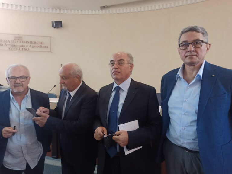 VIDEO / Bruno batte lo sfidante Mastroberardino, è lui il presidente della Camera di Commercio Irpinia-Sannio