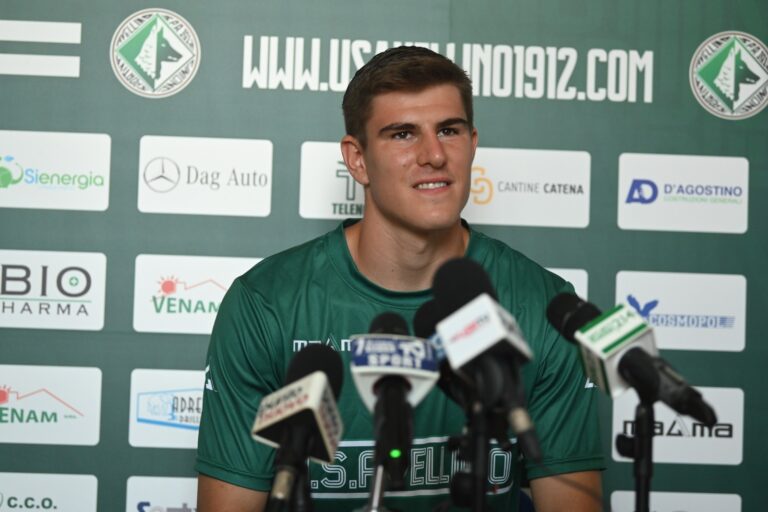 Avellino, Moretti si presenta: “Questa è una piazza importante e giusta per crescere”