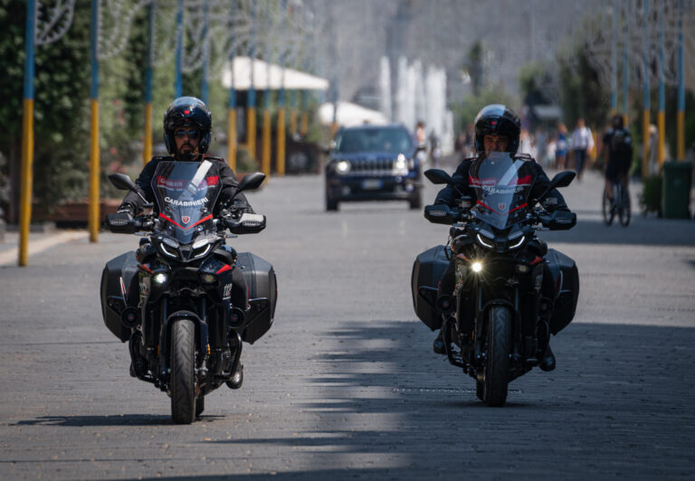 Carabinieri, da Ferragosto pattugliamenti ad Avellino con la Yamaha Tracer 9