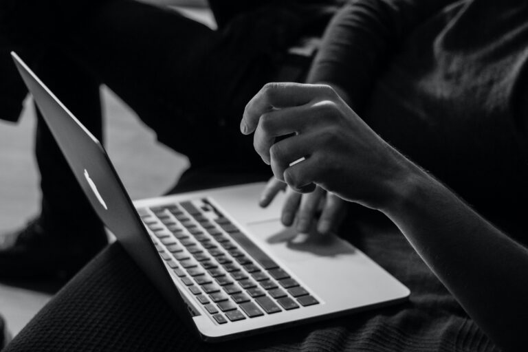 Criptovalute: è allarme truffe, come riconoscere le piattaforme d’investimento autorizzate?