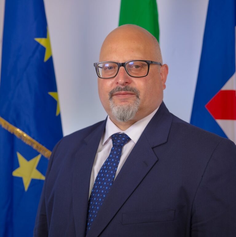 M5S, Ciampi: “Finta inaugurazione dell’autostazione di Avellino: De Luca e discendenza ci facciano il piacere”