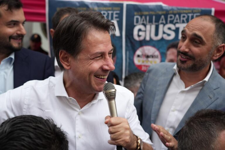 VIDEO/ Conte apre la campagna elettorale di Gubitosa: “M5S vera sorpresa di queste elezioni”