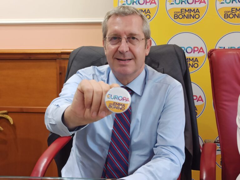 FOTO E VIDEO / “I veri liberali non possono consegnare l’Italia a Salvini e Meloni”