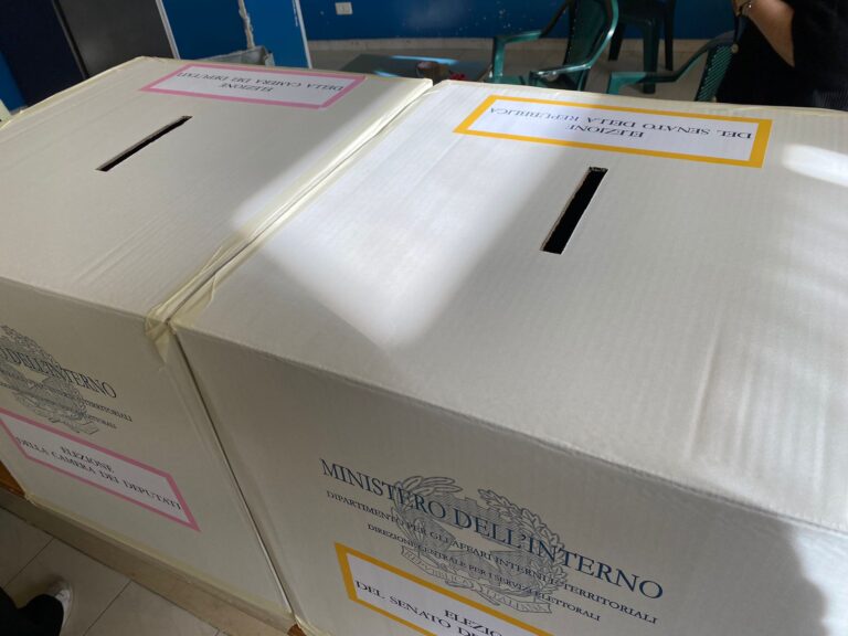Politiche 2022, alle 19 affluenza ancora bassa in Italia e in Irpinia: un calo del 14% ad Avellino