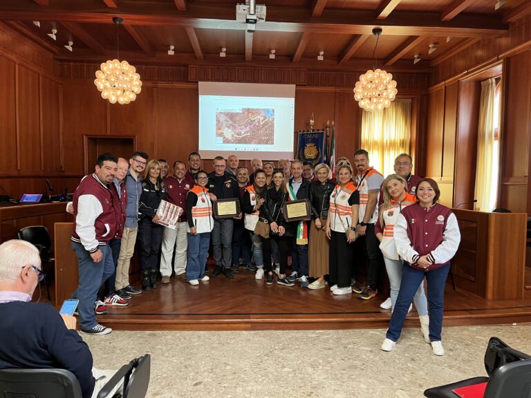 Monteforte, delegazione della Protezione Civile del Messico visita i luoghi dell’alluvione