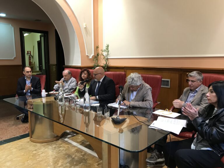 Sanità, Ciampi: “De Luca sconnesso dalla realtà”. Gubitosa: “Daremo risposte a lavoratori e cittadini”