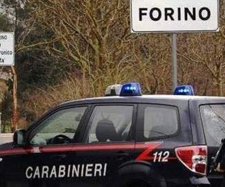 Ladri nella notte in una tabaccheria di Forino