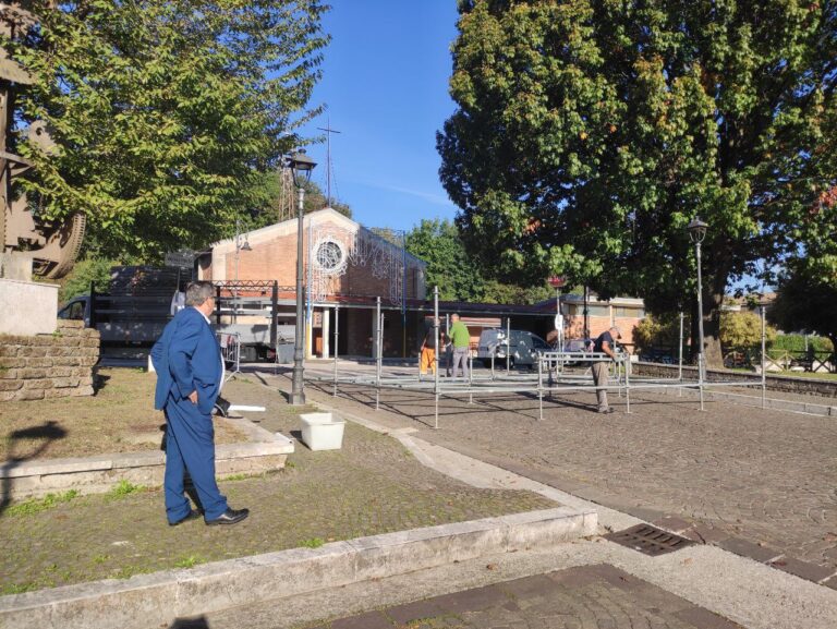 FOTO E VIDEO / I residenti si rimboccano le maniche, Rione Ferrovia vuole rinascere