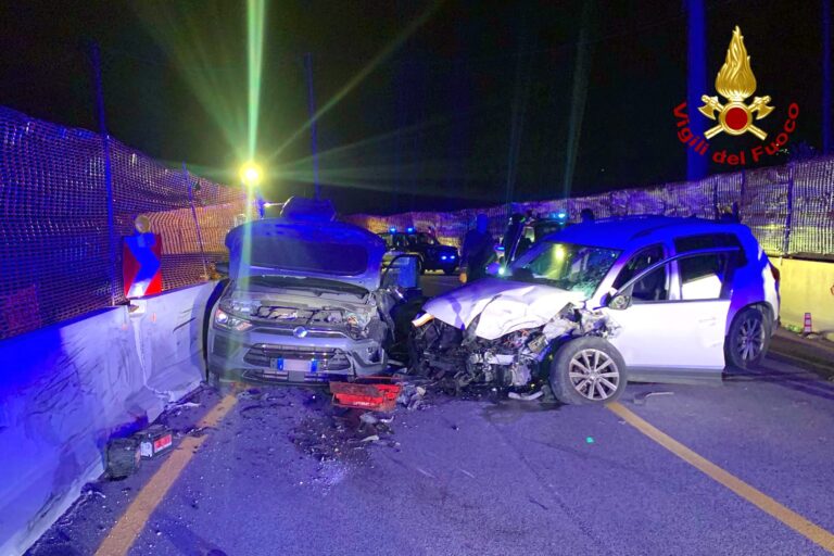 Grottaminarda, incidente sulla statale: in cinque all’ospedale, anche un bambino