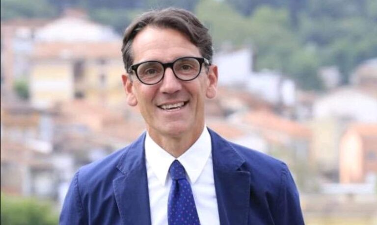 Corruzione elettorale, archiviate le accuse nei confronti dell’ex sindaco Aufiero e altri indagati