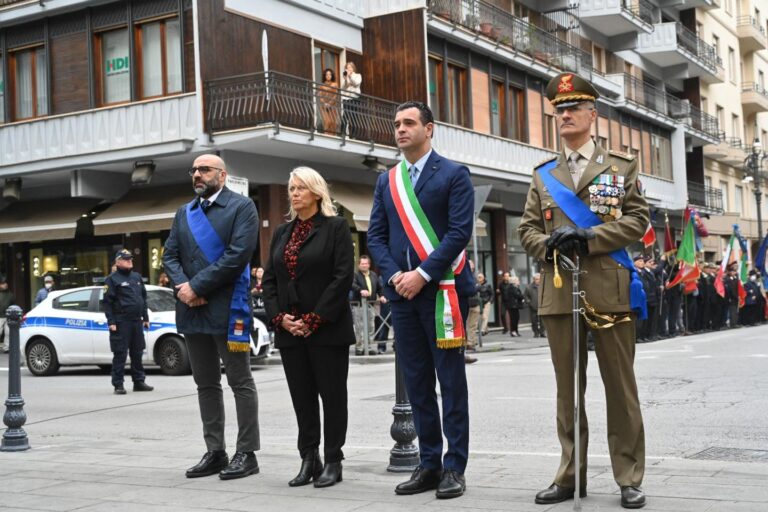 VIDEO/ 4 Novembre, il Prefetto ringrazia le Forze Armate e su Pratola Serra assicura: “Guardia altissima”