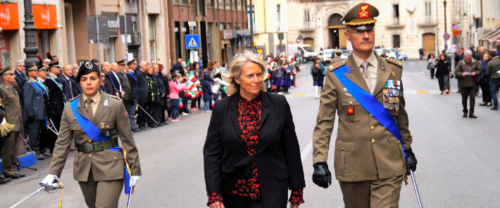 VIDEO/ Piazza Matteotti e Caserma “Berardi”: anche i più giovani celebrano il 4 novembre ad Avellino