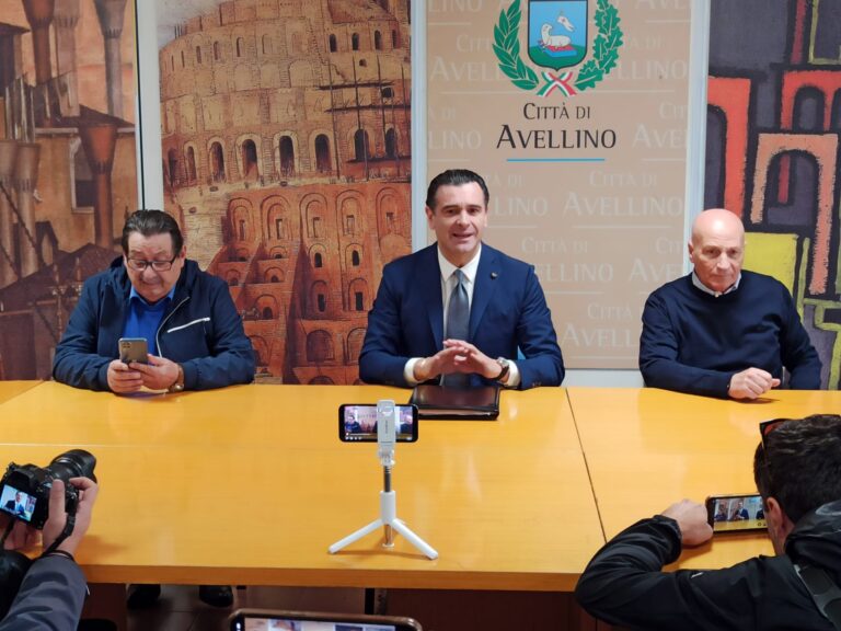 VIDEO / Rifiuti, i cittadini di Avellino pagheranno di meno. La Tari scenderà del 15%