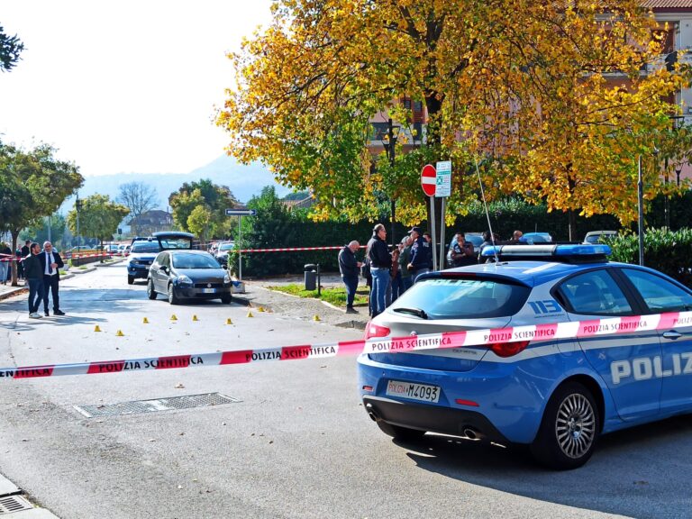 Sparatoria Montoro, rapinatore ferito da due proiettili: sarà operato