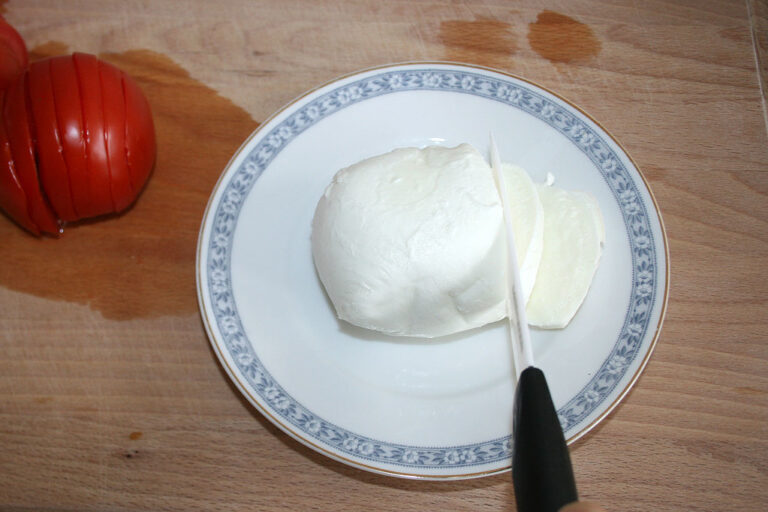La mozzarella del clan Sangermano imposta anche in due ristoranti  irpini