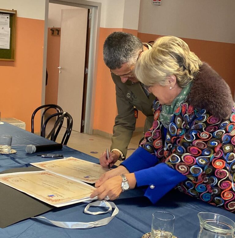 232° Reggimento Trasmissioni di Avellino: sottoscritto il gemellaggio con l’ISISS Marconi di Vairano Patenora