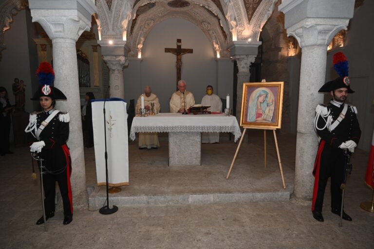 VIDEO/ La Virgo Fidelis per la prima volta nella Cripta del Duomo di Avellino