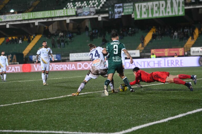 Avellino, solo un pari con la Juve Stabia: è 0 a 0 al Partenio-Lombardi