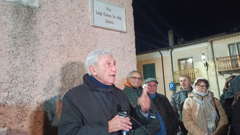 FOTO E VIDEO  / Una strada per De Mita, Nusco non dimentica il suo figlio più illustre. E anche Bassolino lo saluta